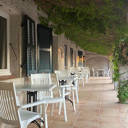 Les Lodges De La Plage U Dragulinu 萨利索伦泽哈 外观 照片