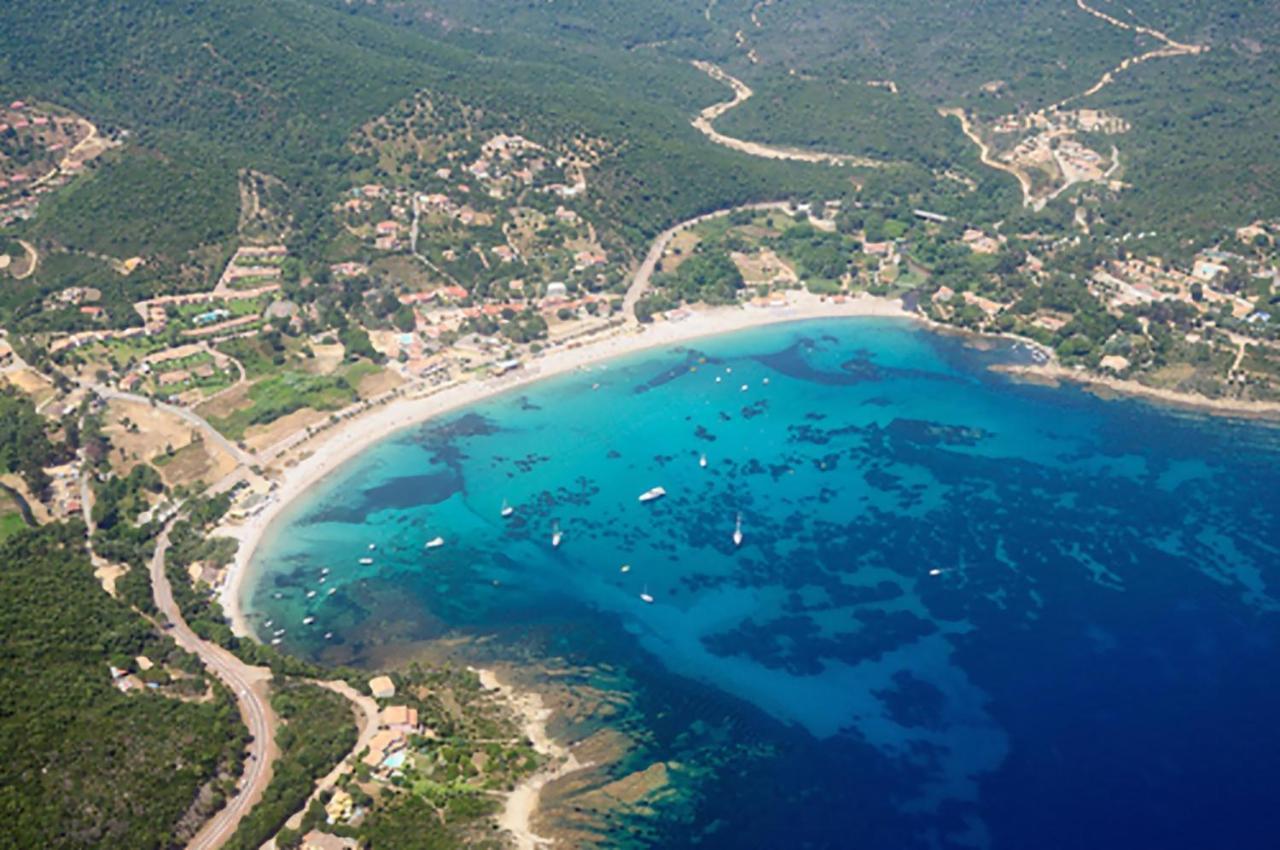 Les Lodges De La Plage U Dragulinu 萨利索伦泽哈 外观 照片