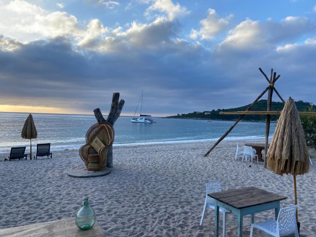 Les Lodges De La Plage U Dragulinu 萨利索伦泽哈 外观 照片