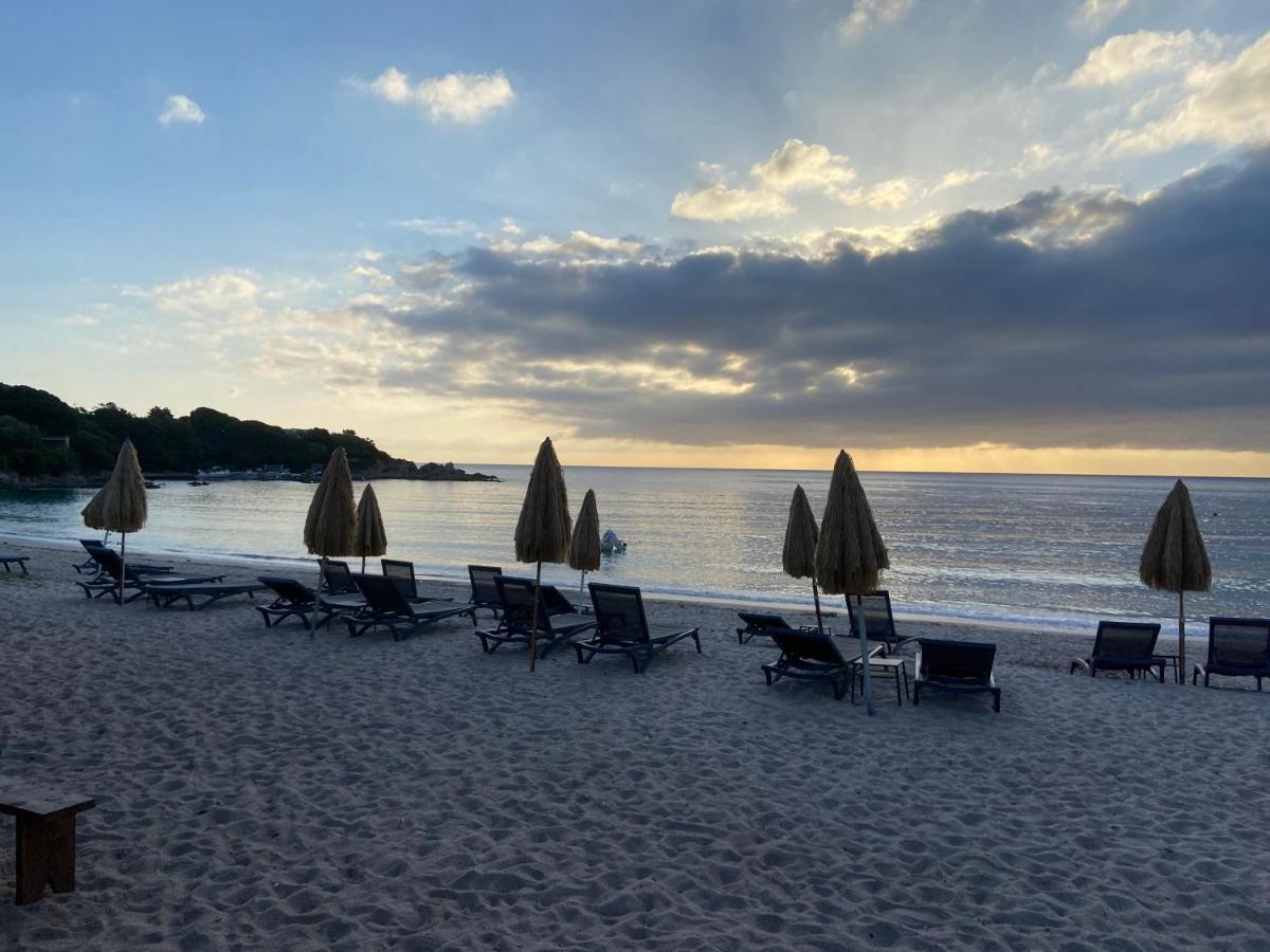 Les Lodges De La Plage U Dragulinu 萨利索伦泽哈 外观 照片