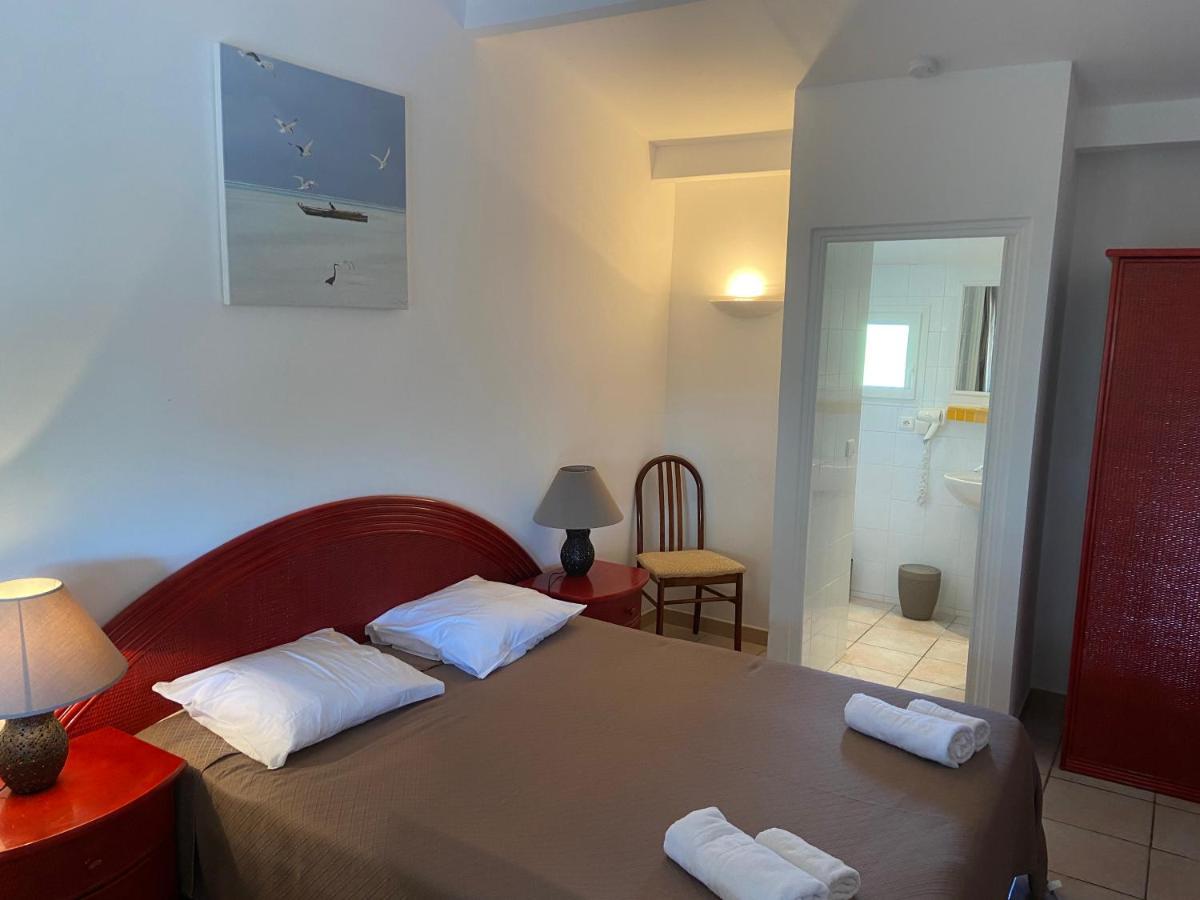 Les Lodges De La Plage U Dragulinu 萨利索伦泽哈 外观 照片