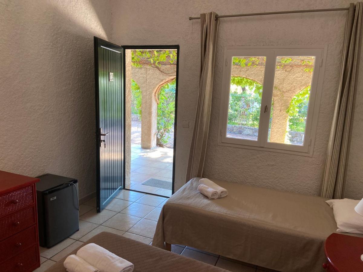 Les Lodges De La Plage U Dragulinu 萨利索伦泽哈 外观 照片