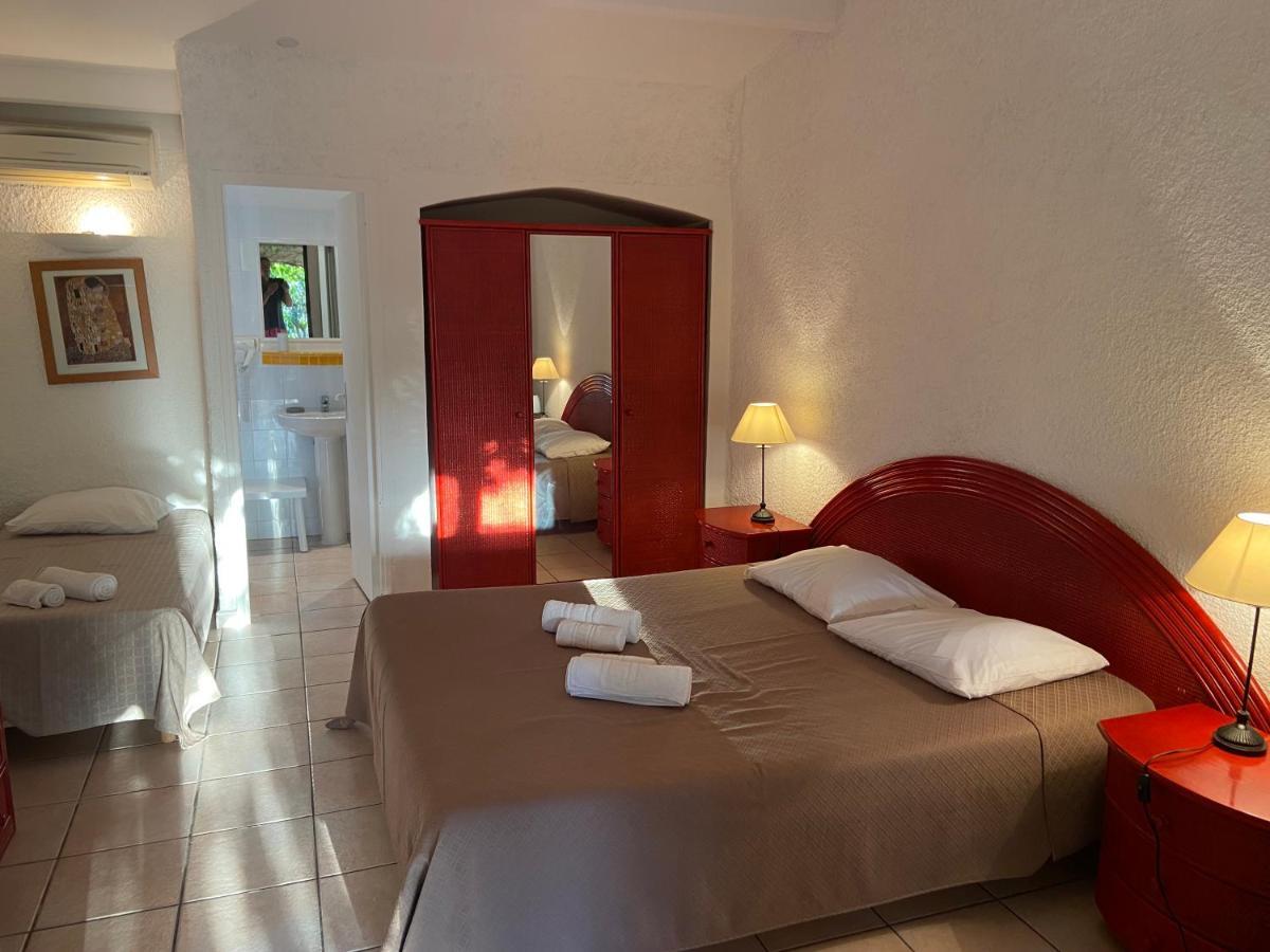 Les Lodges De La Plage U Dragulinu 萨利索伦泽哈 外观 照片